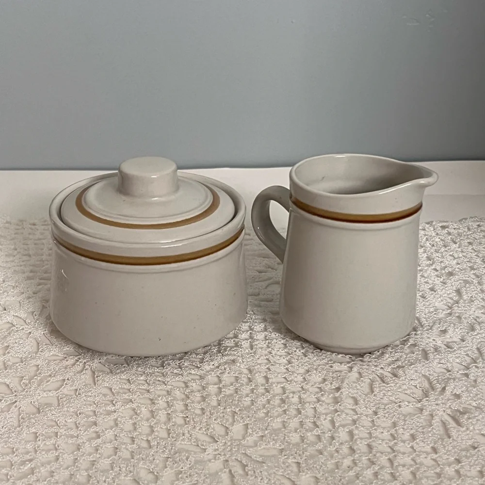 Vintage Stoneware Japan Matching Set Creamer + Sugar Bowl w/ Lid KA100 ARTISAN
